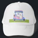Charming Feminine Golf Cart Klubbs Monogram Namn Keps<br><div class="desc">MATCHNINGSOBJEKT FINNS TILLGÄNGLIGA I SAMLINGEN OVAN DENNA BESKRIVNING (Golfgal in Rosa and Blue). Detta är en charmerande unik golfvagn - vacker i rosa och blå med bara en liten glöd på tak - smakfullt gjord - redo till springa - golfmarkör boll. Typografi av anpassningsbarna för Monogram/ Initial och första namn....</div>
