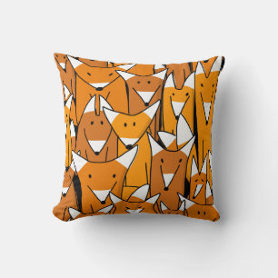 Charming Fox-familjen: Spelande djur i Mönster Kudde