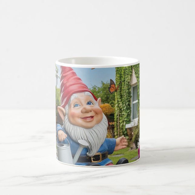 Charming Garden Gnome med Watering Can Kaffemugg (Center)