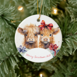 Charming, höglandskon julgransprydnad keramik