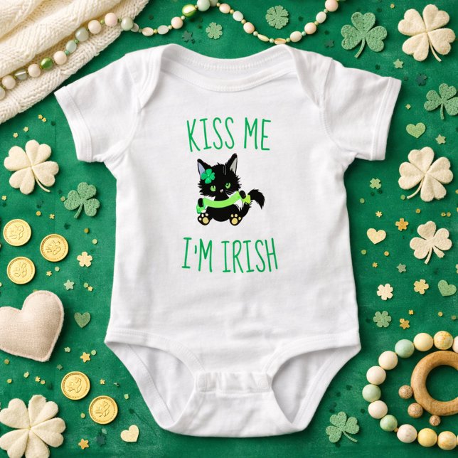 Charming Kiss Me jag är Irish Cat T Shirt (Skapare uppladdad)