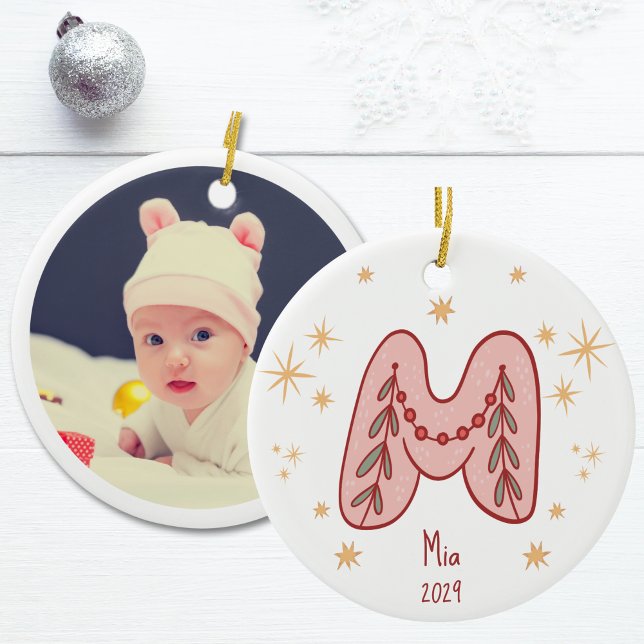 Charming M Design med Stars Mönster Julgransprydnad Keramik (Baby's First Christmas Ornament - Initial "M")