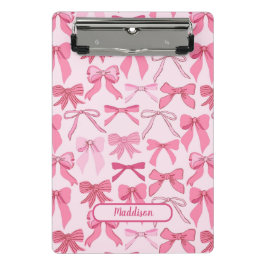 Charming pink bow pattern