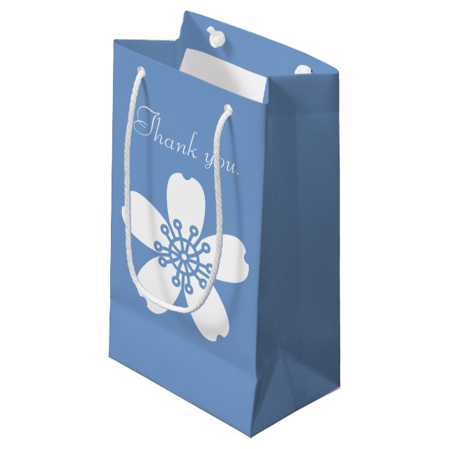 Charming Sakura i Periwinkle Gift Bag (Framsidan Vinklad)