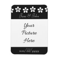 Charming Sakura i svart spara-datum-magnet