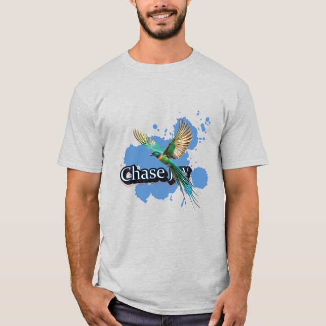 Chase Joy - Vibrant Bird in Flight T Shirt (Framsida)