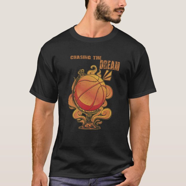 Chasing av Dream Basketball Slam dunk T Shirt (Framsida)