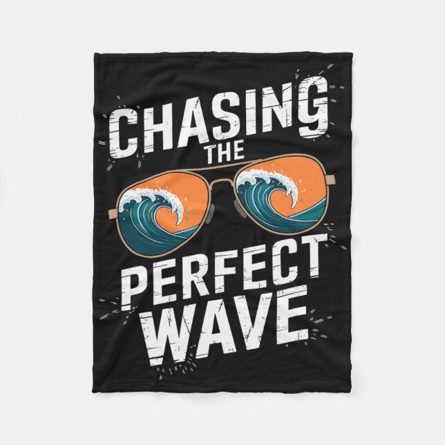 Chasing The Perfect Wave Surfing - Beach Adventure Fleecefilt (Framsidan)
