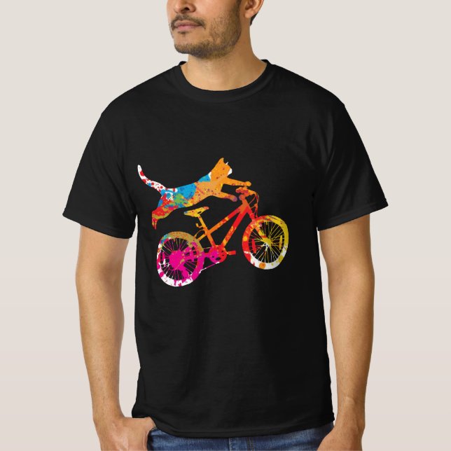 Chat drôle sur un vélo en peinture. t shirt (Framsida)