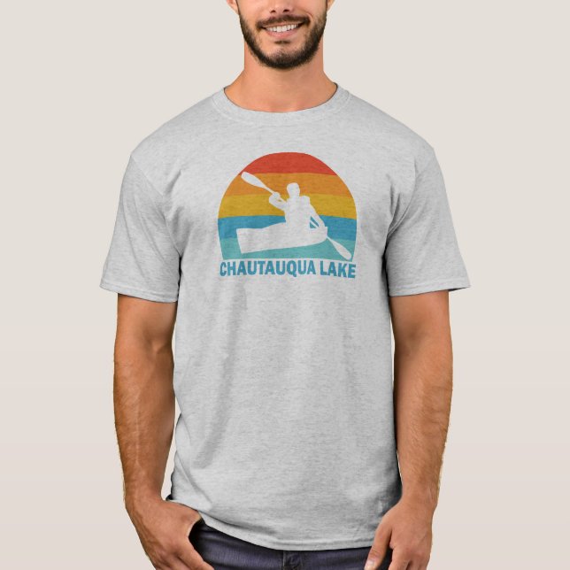 Chautauqua Sjö New York Kayak T Shirt (Framsida)