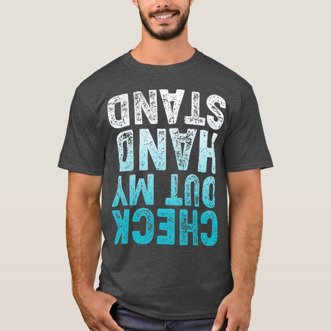CHECKA UT MIN HAND STAND UPP OCH Ned T Shirt (Framsida)