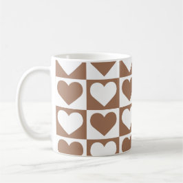 Checkboard Hearts Mönster - Brown and White Kaffemugg