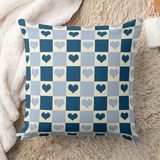 Checkerboard Hearts in Dark Blue, Light Blue, and  Kudde (Filt)