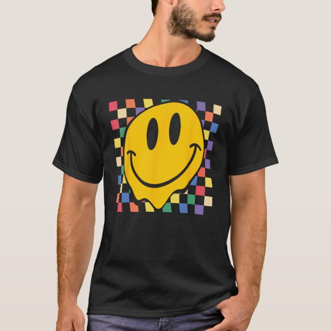 Checkerboard Smiling Face Groovy LGBT Rainbow Prid T Shirt (Framsida)
