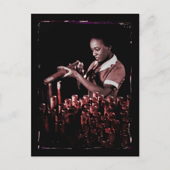 Checking Munitions in Factory Vykort (Framsida)