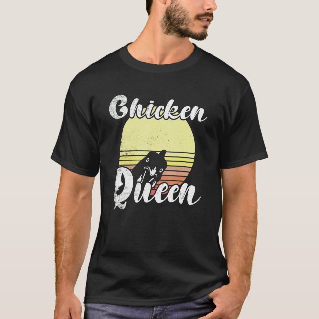 Cheeky Chicken Retro Sunset Chicken Queen Chicken T Shirt (Framsida)