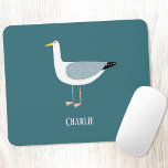 Cheeky Fiskmås Namn Musmatta<br><div class="desc">En cheeky fiskmås som står vid havet. Perfekt för dem som love birds och kusten. Ta bort eller ändra namn för anpassning.</div>