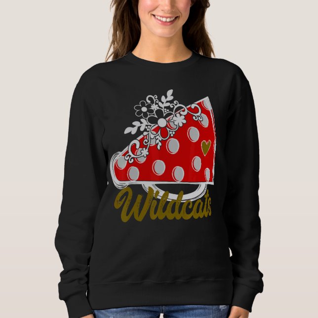 Cheer WILDCATS  Red Megaphone Heart Flower Accent T Shirt (Framsida)