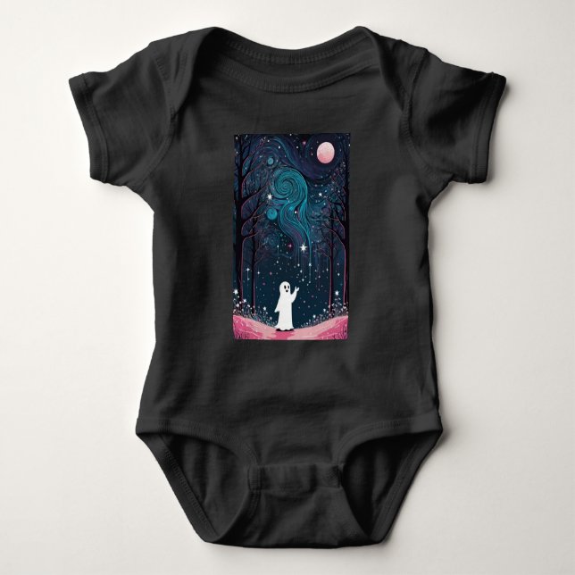 Cheerful Cosmic Ghost i Starlit Forest T Shirt (Framsida)