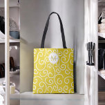 Cheerful Gult och White Mönster med Monogram Tygkasse<br><div class="desc">En munklig vit gult och vit bovdodig mönster täcker denna snyggt med ljust färgad stil. Ett runt ram i överkanten av designen har en textmall som du kan anpassa med ditt monogram initialt och namn.</div>