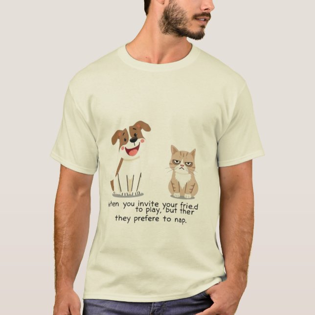 Cheerful Hundar och Pouting Cats T Shirt (Framsida)