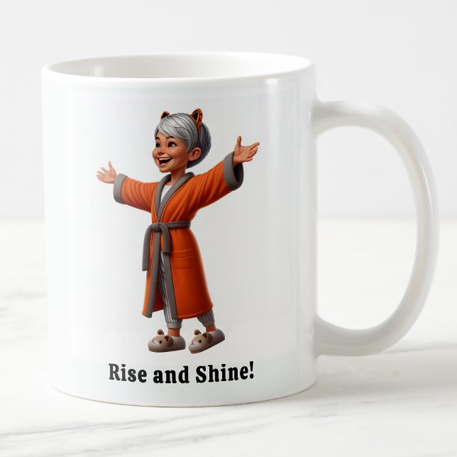 Cheerful Senior Citizen i en Mysigt Robe Kaffemugg (Skapare uppladdad)
