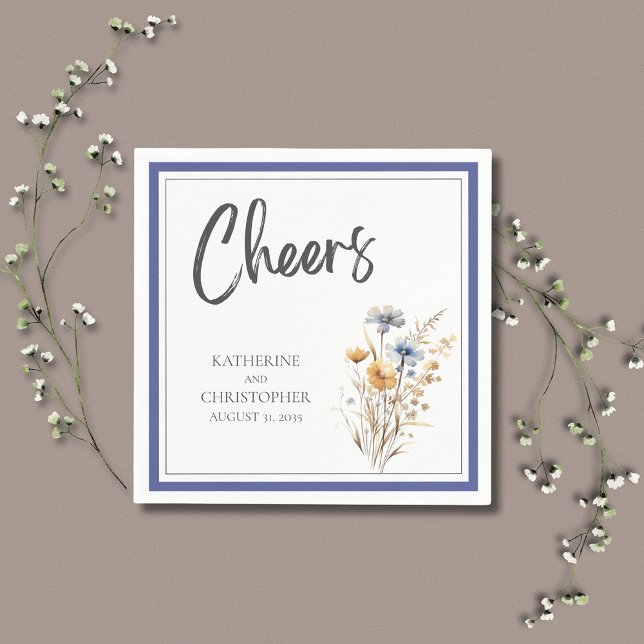 Cheers Blue Wildblommor Elegant Formal Bröllop Pappersservett (Cheers Blue Wildflowers Elegant Formal Wedding Cocktail Napkin with blue, yellow, purple flowers.)