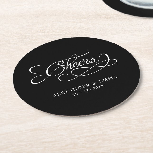 Cheers Bröllop Elegant Calligraphy Black Underlägg Papper Rund (Vinklad)