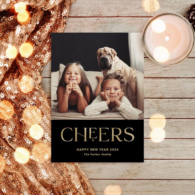 Cheers | Dekorativ text Gott nytt år 2-foto Julkort (A modern photo card that says "Cheers" - the perfect way to wish loved ones a happy new year)