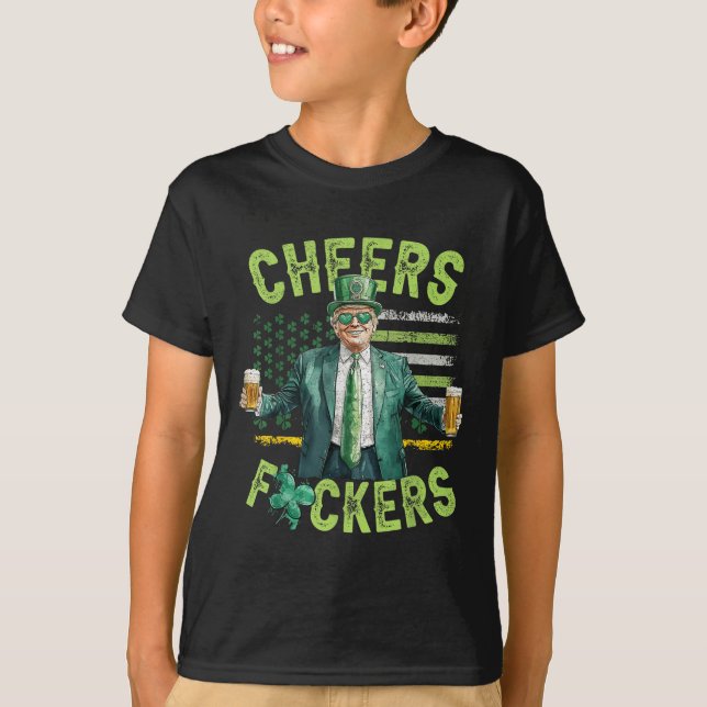 Cheers för St patricks day, lustig öl T Shirt (Framsida)