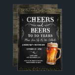 Cheers och Öl 50:e Födelsedagsfestens budget Inbjudningar<br><div class="desc">Ost och Öl födelsedag. Enkel att anpassa. All text är justerbar och lätt att ändra för dina egna behov i party. Chalkboard och rustiskt inslag med träbakgrund. Roligt Chalkboard snurrar och blommar. Vattenfärgsöl mugg. Inbjudan till honom. Pub eller bakgårdens BQ-födelsedagsdesign. Ändra bara texten i vilken ålder som helst. Vit, utskrivbara...</div>