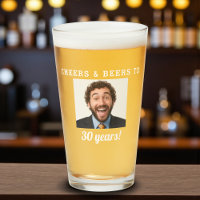 Cheers & Öl 30 år gammal födelsedagsfoto