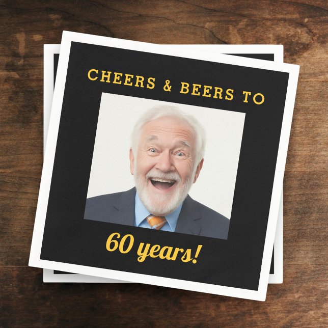 Cheers & Öl 60 år gammal födelsedagsfoto Pappersservett (Skapare uppladdad)