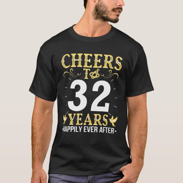 Cheers Ringar till 32 år som tur är efter Marrie T Shirt (Framsida)