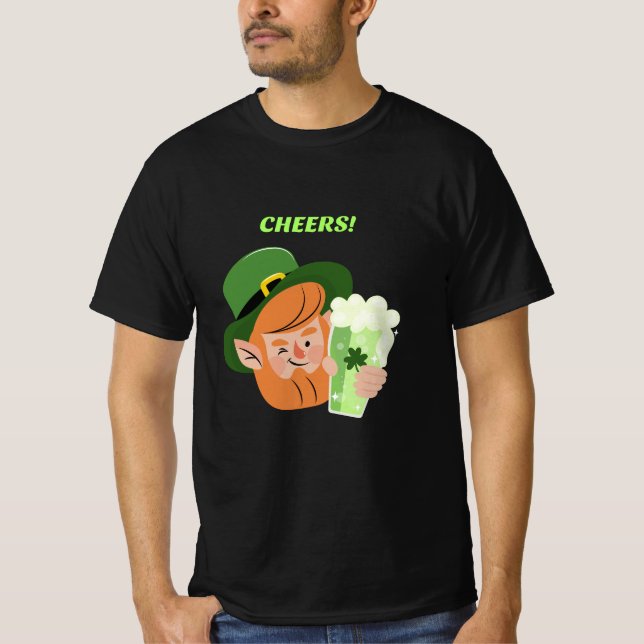 CHEERS! St. Patrick's Day T Shirt (Framsida)