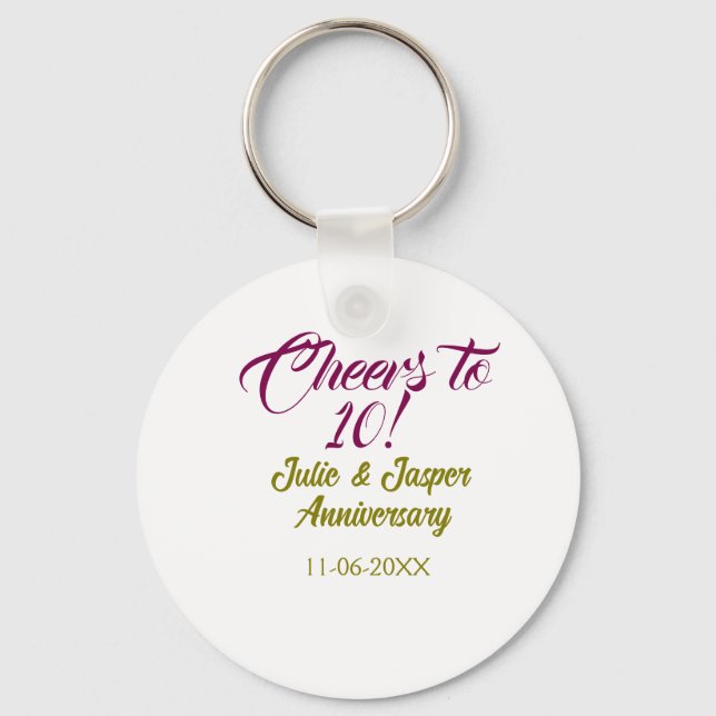 Cheers to 10th wedding anniversary mauve golden na nyckelring (Framsida)