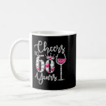 Cheers to 60 Year Old Gift 60th Birthday Queen Dri Kaffemugg<br><div class="desc">Skål för 60 år gammal gåva 60:e födelsedagssdrottning Drink Vin T-Shirt</div>