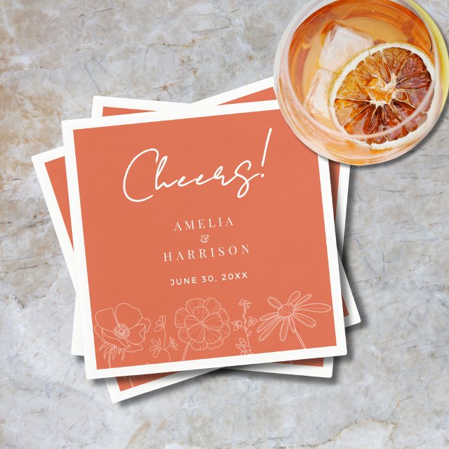 Cheers Verona Sunset Elegant Orange Blommigt Bröll Pappersservett (Cheers Verona Sunset Elegant Orange Floral Wedding Cocktail Napkin with Couple Names, Wedding Date.)