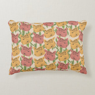 Cheetah Jungle Plants Greenery Coral Grönt Prydnadskudde