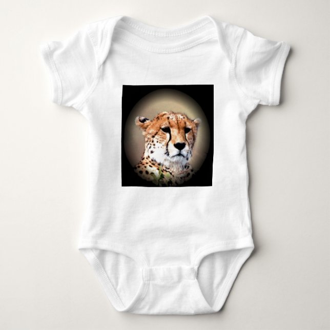 Cheetah Porträtt by Full Moon: Naturens Grace T-shirt (Framsida)