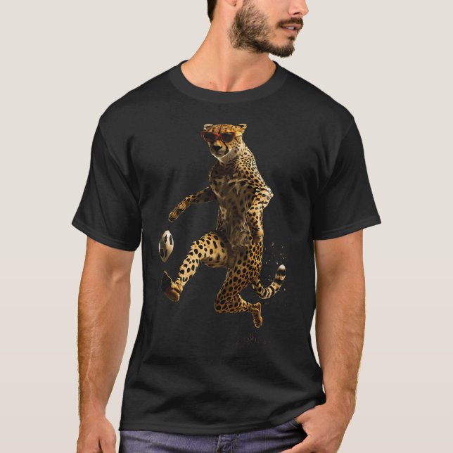 Cheetah Soccer Footll  T Shirt (Framsida)