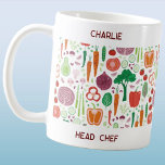 Chef för personlig kaffemugg<br><div class="desc">En roligt vegetabilisk konst mönster, perfekt till din favoritkock. Ändra texten namn och Chef för huvudet för att anpassa den. Originalkonst av Nic Squirrell.</div>