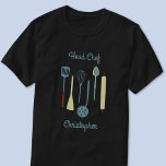 Chef-Personlig T Shirt<br><div class="desc">Roligt Chef-design med vintage köksredskap för din favoritkock, kock eller grillexpert. Ändra namn och texten för att anpassa den.</div>