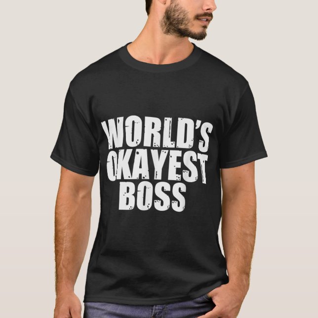 Chef World's Okayest Funny T-Shirt (Framsida)
