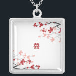 Cherry Blommars & Dubbla Happity Chinese Bröllop Silverpläterat Halsband<br><div class="desc">Designad av tjock*fa*tin. Enkel att anpassa med egen text,  bild eller bild. Kontakta tjock*fa*tin direkt om du vill ha anpassningsbar. Avgifter för anpassningsbar gäller. www.zazzle.com/fat_fa_tin www.zazzle.com/color_therapy www.zazzle.com/fatfatin_blue_knot www.zazzle.com/fatfatin_red_knot www.zazzle.com/fatfatin_mini_me www.zazzle.com/fatfatin_box www.zazzle.com/fatfatin_design www.zazzle.com/fatfatin_ink.</div>