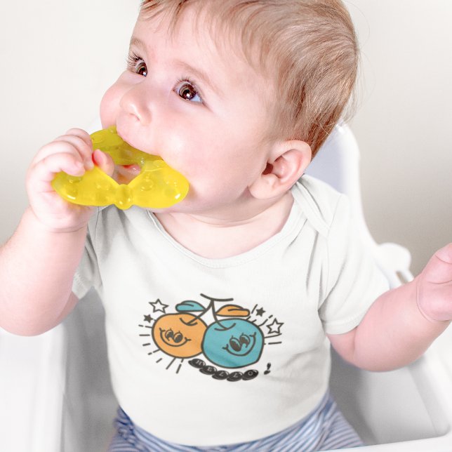 Cherry Frukt Tecknad Mönster T Shirt (newborn babe cherry fruit with kind eyes and smile, funny emoji outfit onesie.)