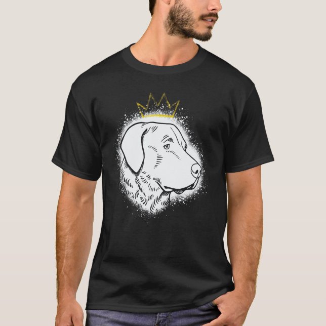 Chesapeake Bay Retriever med krona T Shirt (Framsida)