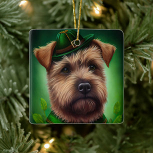 Chesapeake Bay Terrier i St. Patrick Dress Julgransprydnad Keramik