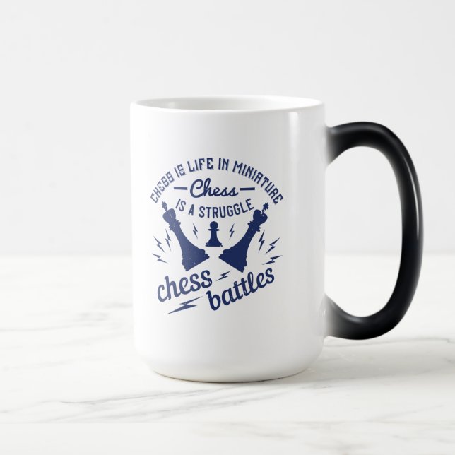 Chess är liv i miniatyr magisk mugg (Höger)