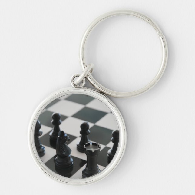 Chess Board och Delar Keychain Rund Silverfärgad Nyckelring (Framsidan)